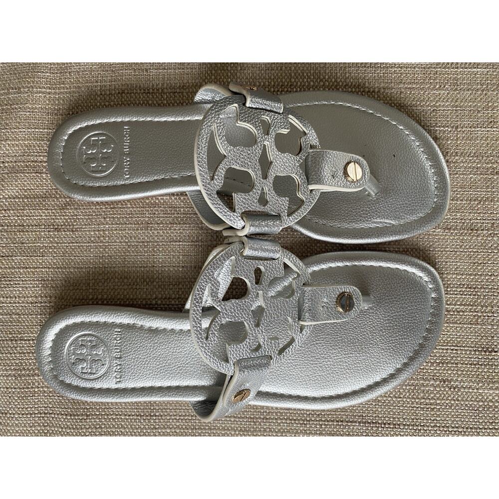 Tory Burch Miller Metallic Silver Logo Thong Sandals - Picture 2 of 9